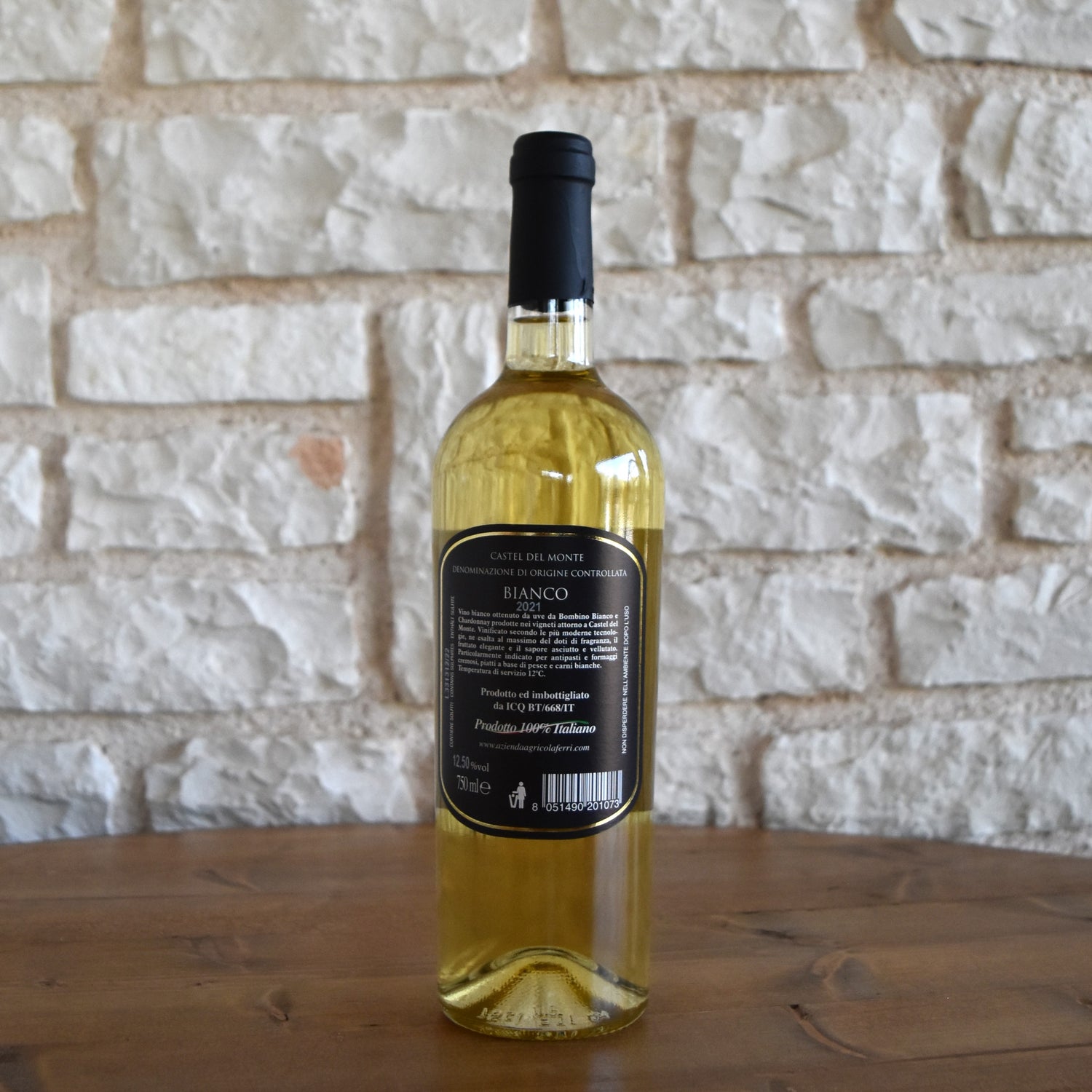 Butelka 750 ml białego wina D.O.C. Castel del Monte