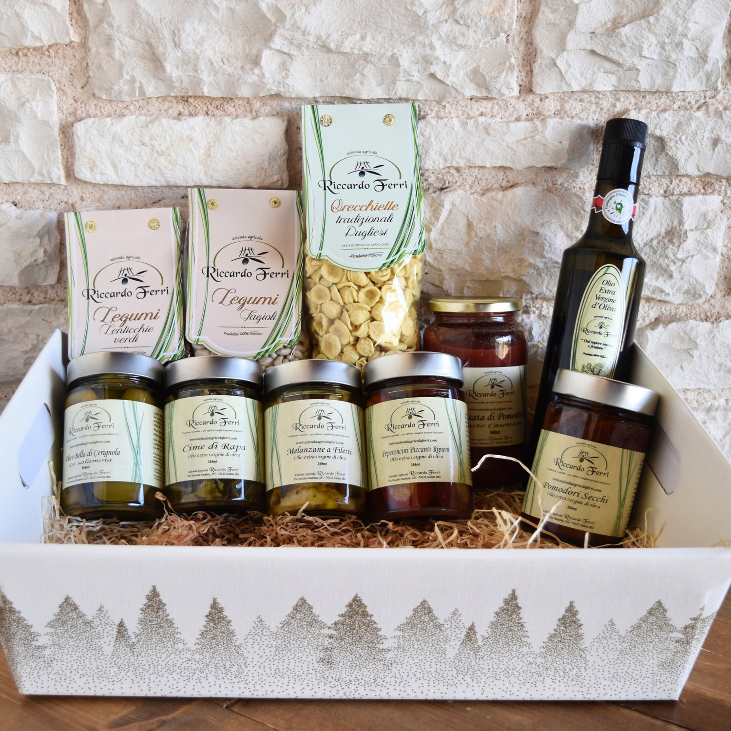 Vassoio grande con prodotti tipici pugliesi