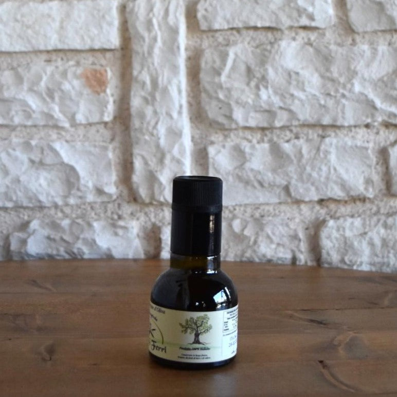 Bottiglia da 100ml con tappo antirabbocco di olio extra vergine d’oliva 100% Italiano